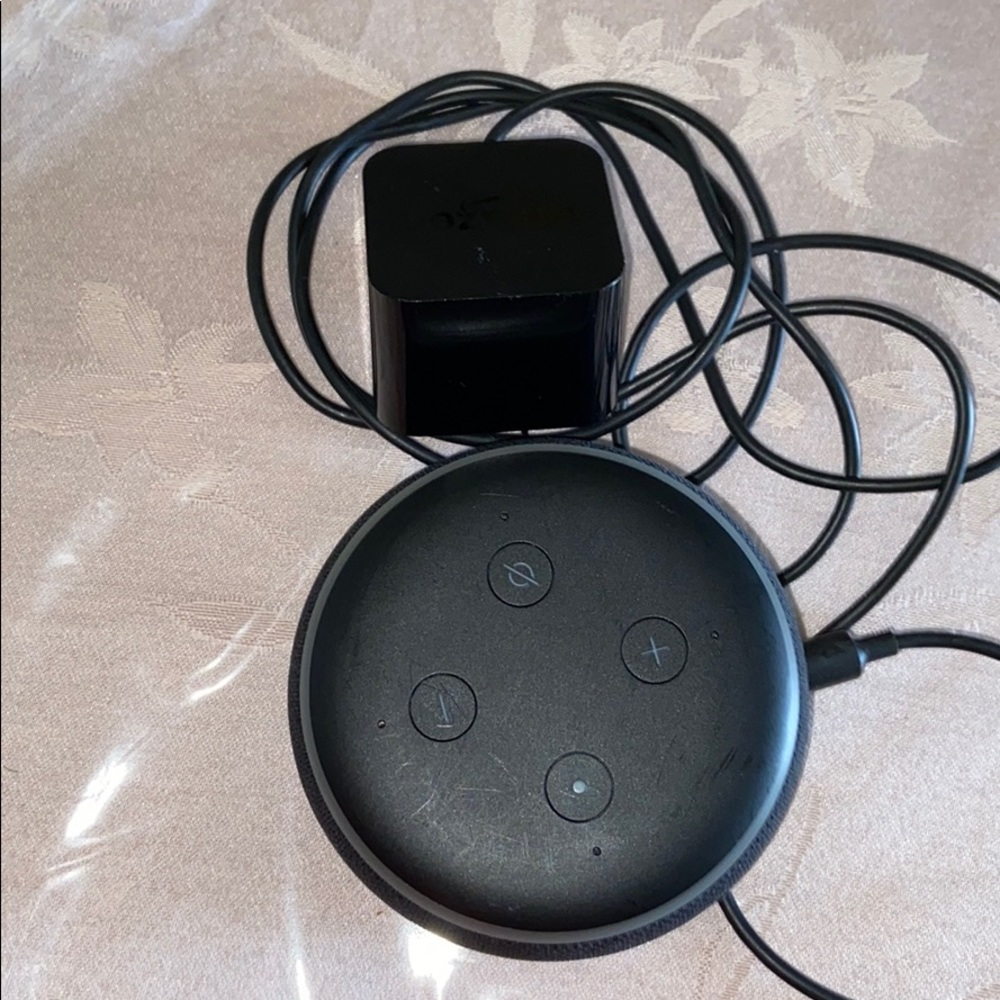 3rd Generation echo dot Amazon